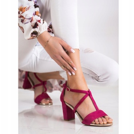 Stylische Sandalen an der VINCEZA Bar rosa 1