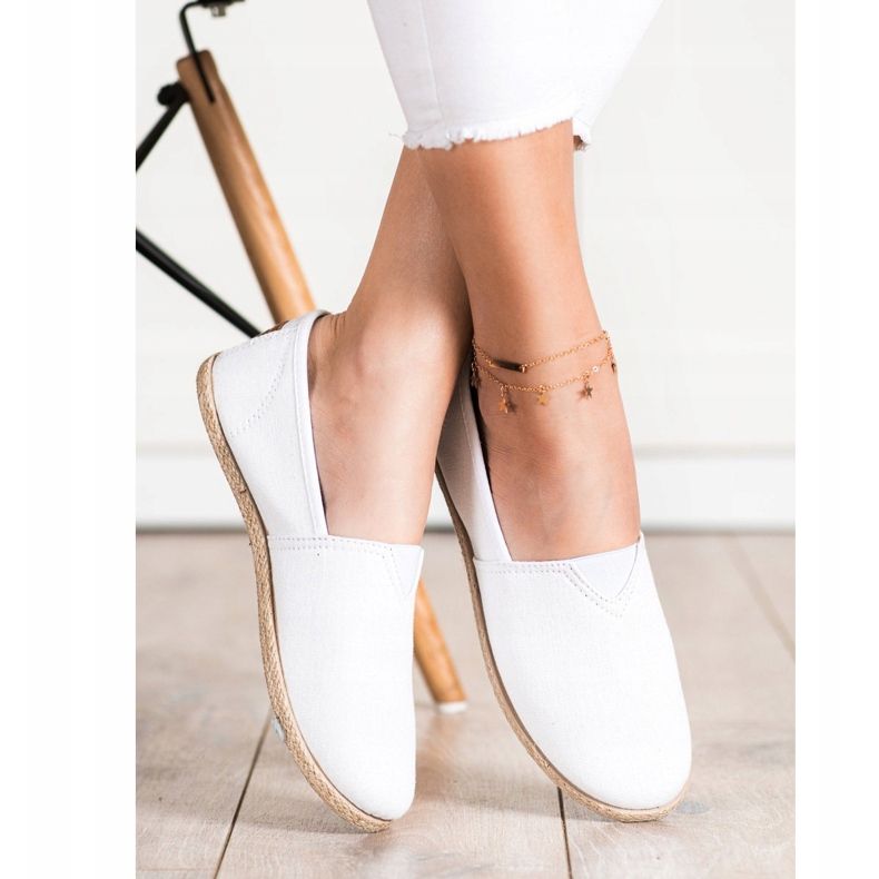 MCKEYLOR Freizeit-Slipper weiß 1