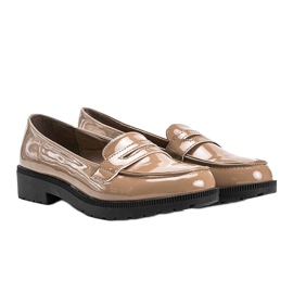Beige lackierte Sis-Loafer 1