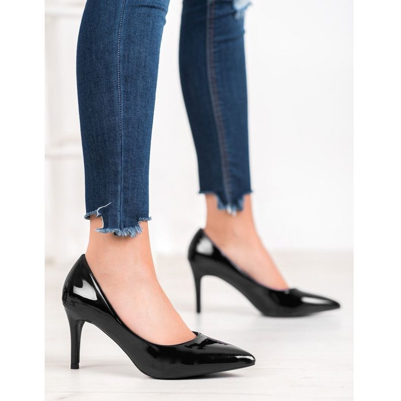 Small Swan Lackierte Stifte schwarz 2