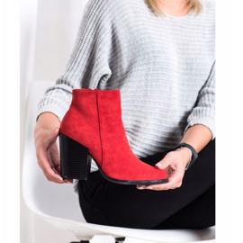 Marquiz Stiefel auf einem breiten Pfosten rot 2