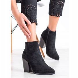 Marquiz Stiefel auf einem breiten Pfosten schwarz 1