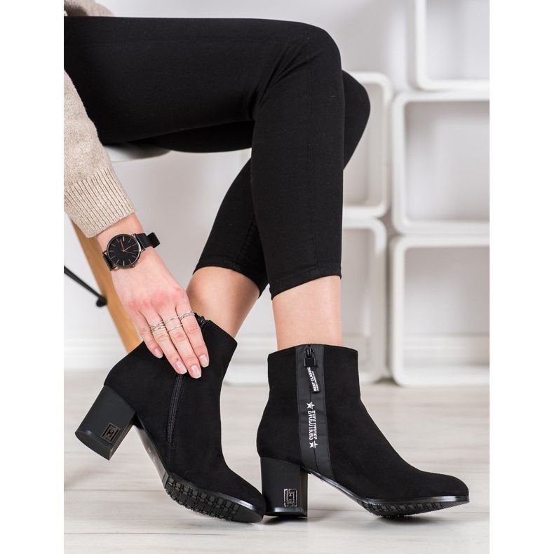 Gogo Boots On A Post Evolutions schwarz 2