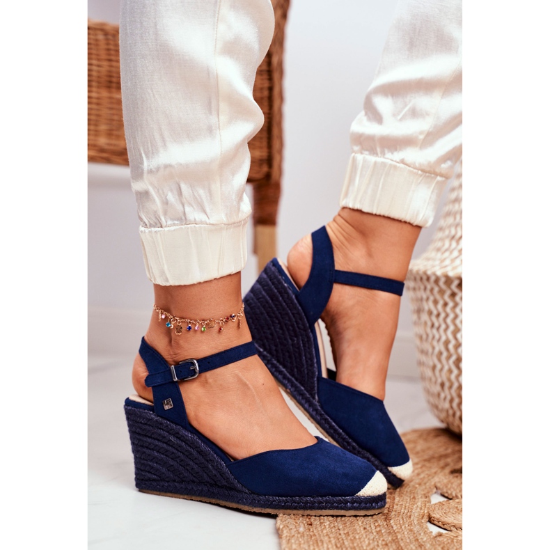 Damen Sandalen auf einem geflochtenen Keil Big Star Marineblau DD274A172 beige 2