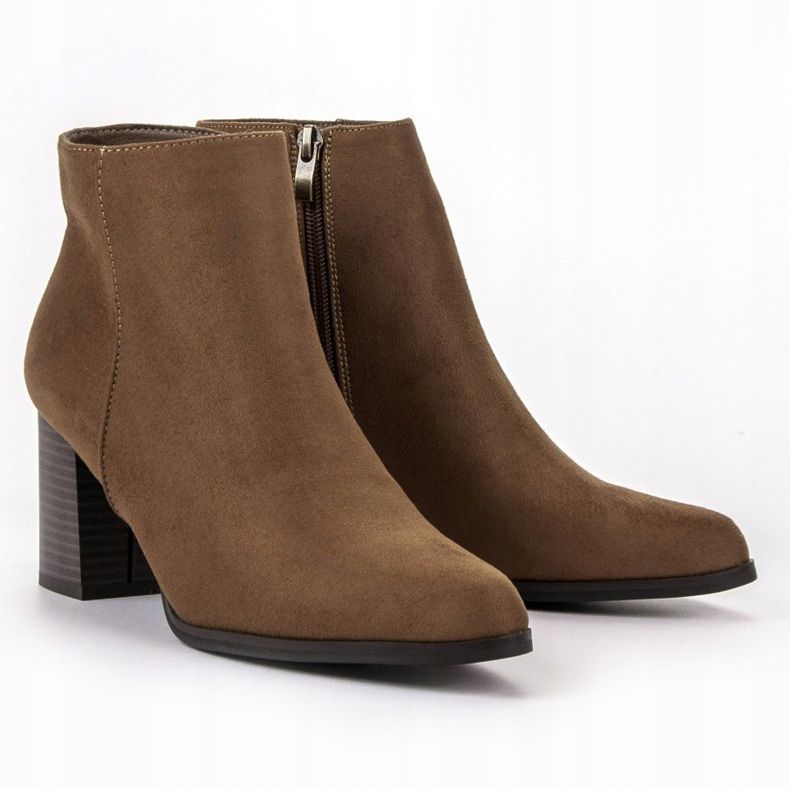 Filippo Wildleder Booties auf einer Bar braun 2