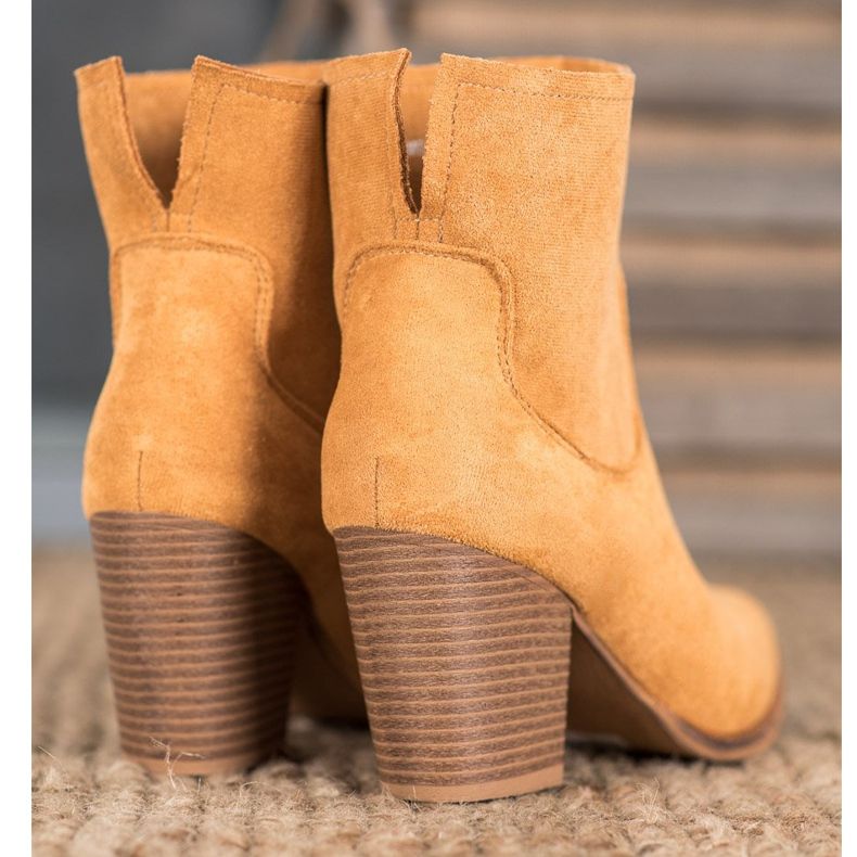 Seastar Slip-On-Stiefel an einem Pfosten braun 1