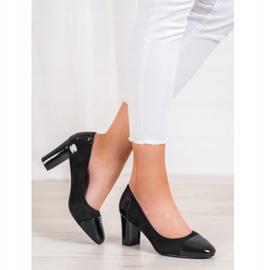 Weide Schwarze Pumps 2