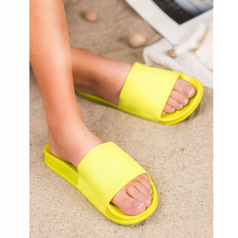 Small Swan Lässige Hausschuhe gelb 2