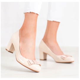 Weide Lackierte Pumps beige 2