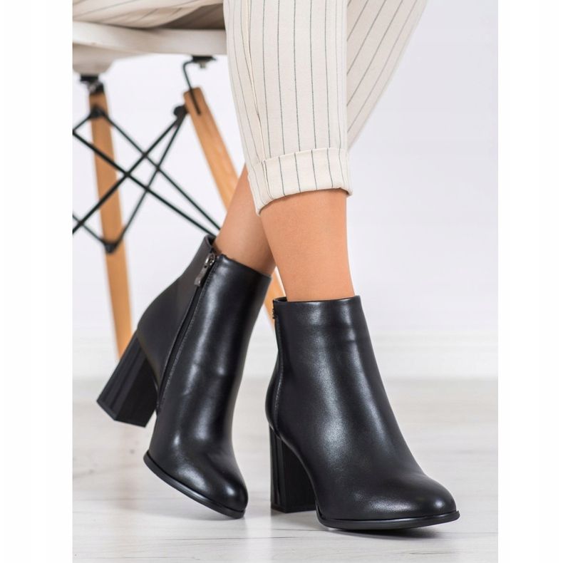 Filippo Klassische Stiefel auf einem Pfosten schwarz 1