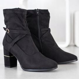 Goodin Stiefel mit goldenem Einsatz schwarz 1