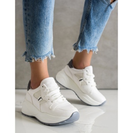 Weide Hellweiße Turnschuhe 1