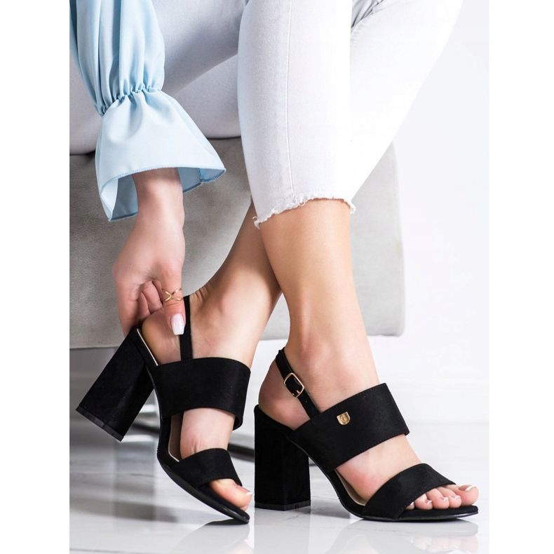 Goodin Sandalen auf einer breiten Stange schwarz 2