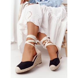 PG1 Schwarze Nelly Keilsandaletten mit Zöpfen beige 2