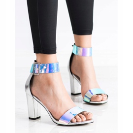 Goodin Sandalen an einer Bar mit Holo-Effekt silber- 1