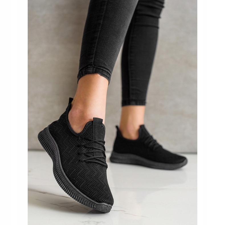 SHELOVET Durchbrochene Sportschuhe schwarz 2