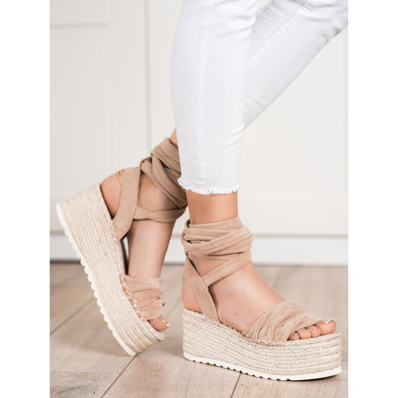 SHELOVET Gebundene Espadrilles-Sandalen beige 1