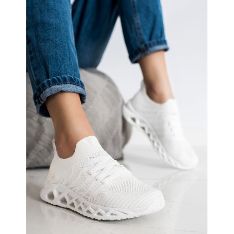 Leichte Sportschuhe von Mckeylor weiß 2