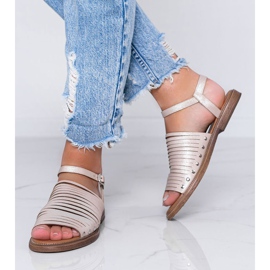 Brown Sun Beige glänzende Sandalen 1