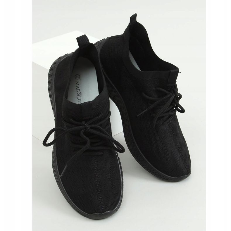 Schwarze Sportschuhe Socken 7819 All Black 1