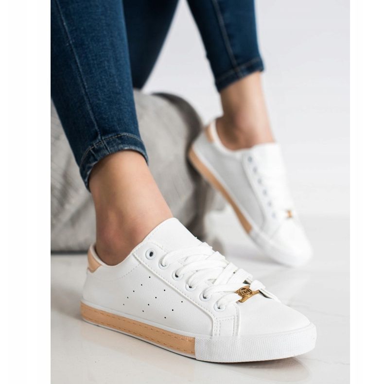 SHELOVET Niedrige Sneakers mit Öko-Leder weiß 1