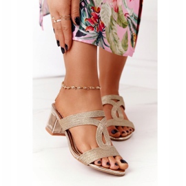 PG1 Lackierte goldene Sandalen mit Absatz Carmen 2