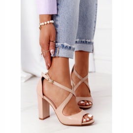 PG1 Elegante nackte Jemma Sandalen auf einer Bar beige rosa 2