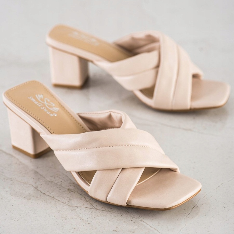 Small Swan Elegante Hausschuhe aus Öko-Leder beige 1