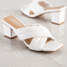 Small Swan Elegante Hausschuhe aus Öko-Leder weiß 1