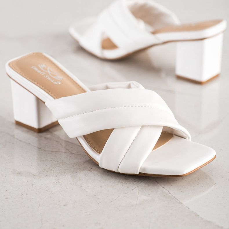 Small Swan Elegante Hausschuhe aus Öko-Leder weiß 1