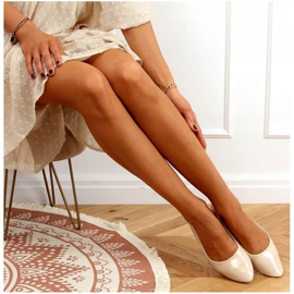 Glatte beige lackierte Ballerinas CC201 Beige 1