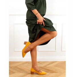 Pumps mit Holzabsatz CL75P Gelber Honig 2