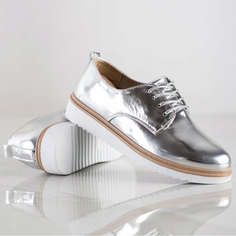 SHELOVET Lackierte silberne Schuhe 1