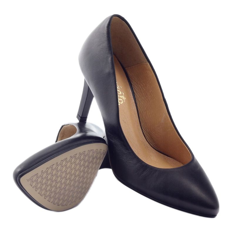 Espinto Pumps auf einem schwarzen Pin 3