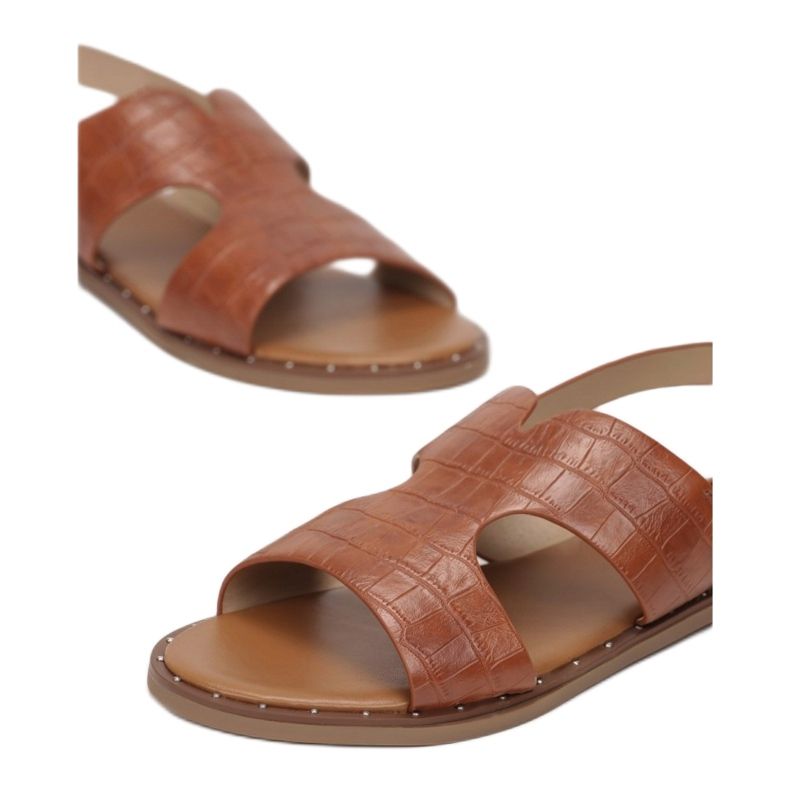 Vices Laster 2016-6-68-Kamel braun 1