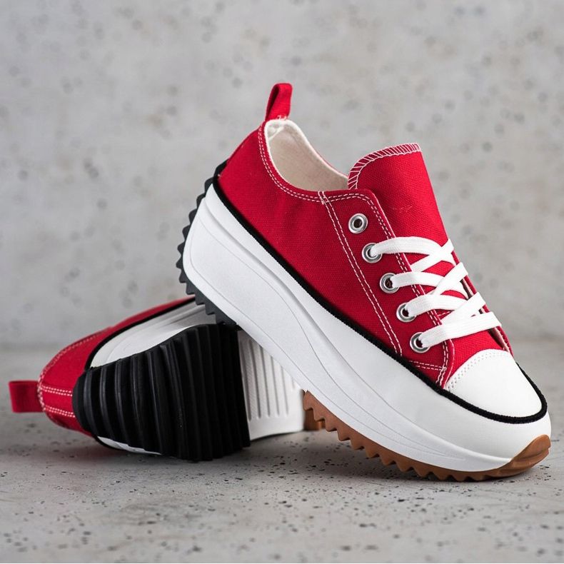 SHELOVET Sneakers auf einer hohen Plattform rot 1