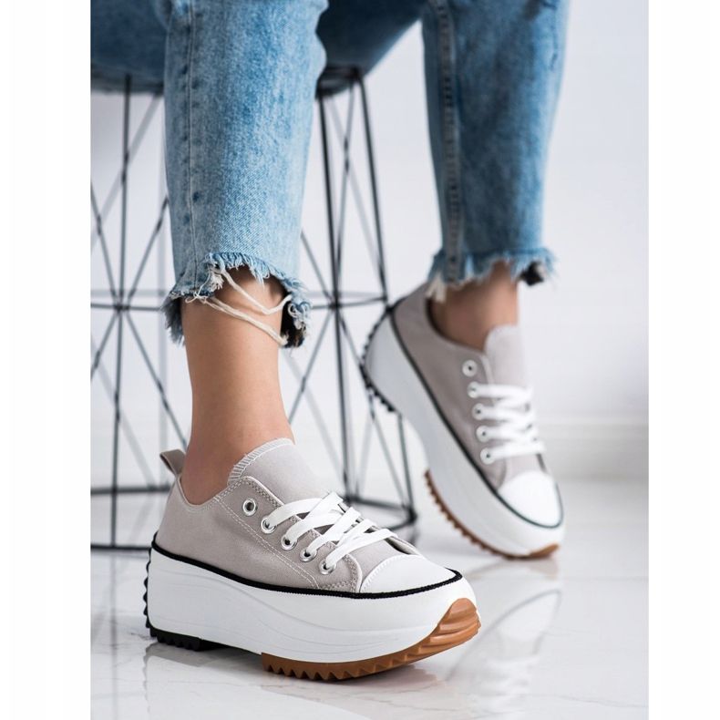 SHELOVET Sneakers auf einer hohen Plattform grau 2