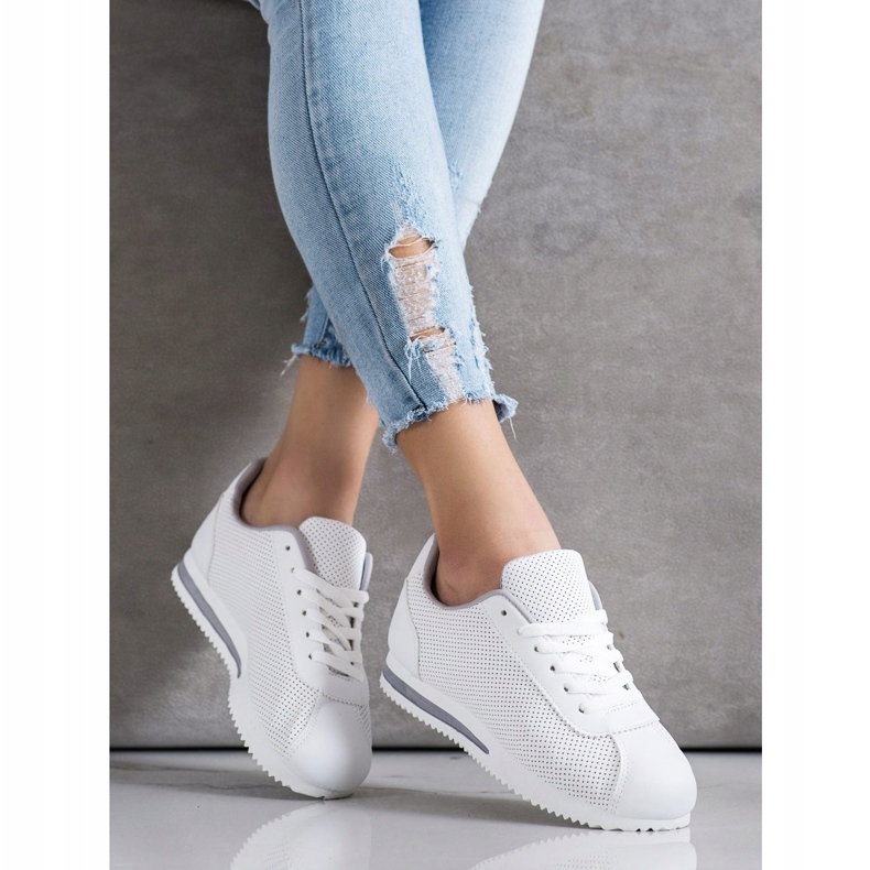 SHELOVET Stylische durchbrochene Sneakers weiß 2
