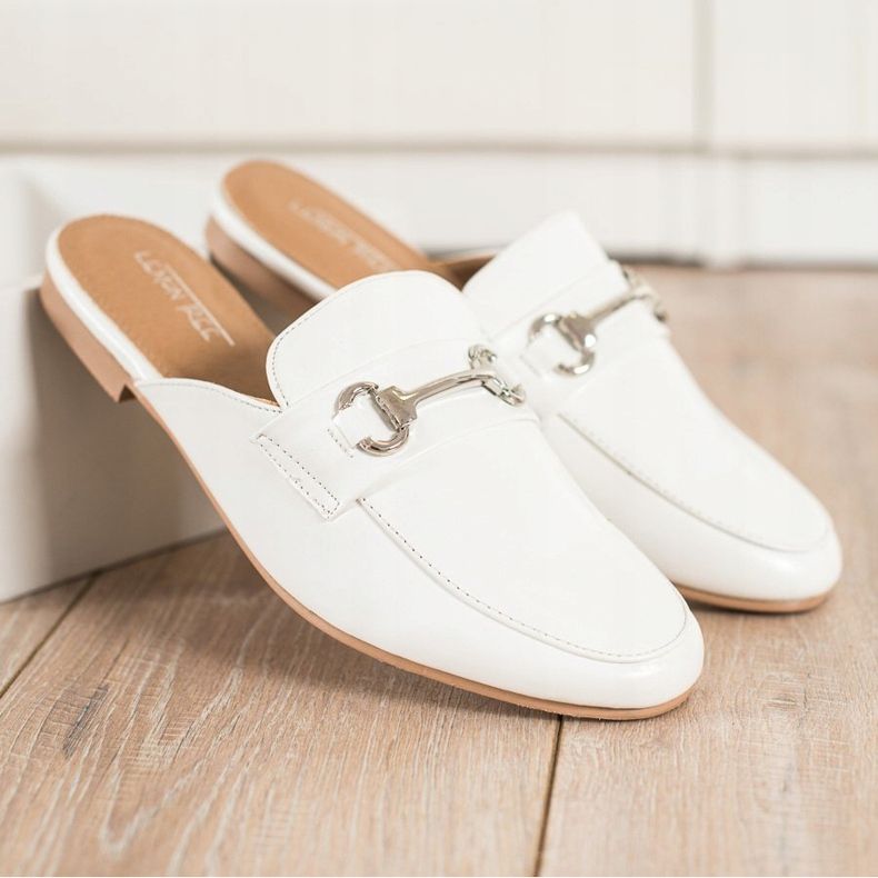 SHELOVET Elegante Hausschuhe mit Ornament weiß 2