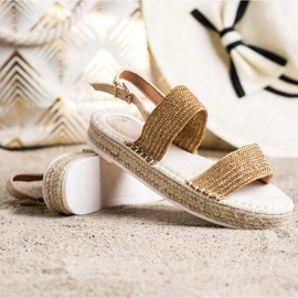 SHELOVET Geflochtene Sandalen auf der Plattform beige orange 1