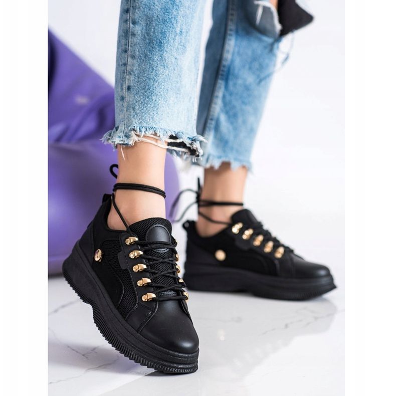 SHELOVET Schwarze Turnschuhe auf der Plattform 2