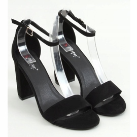 Schwarze Sandalen am Pfosten AF03P Schwarz 1