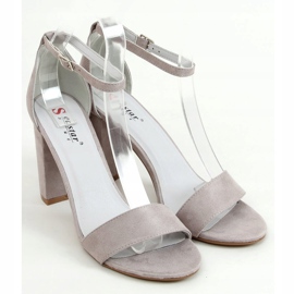 Graue Sandalen am Pfosten AF03P Grau 1