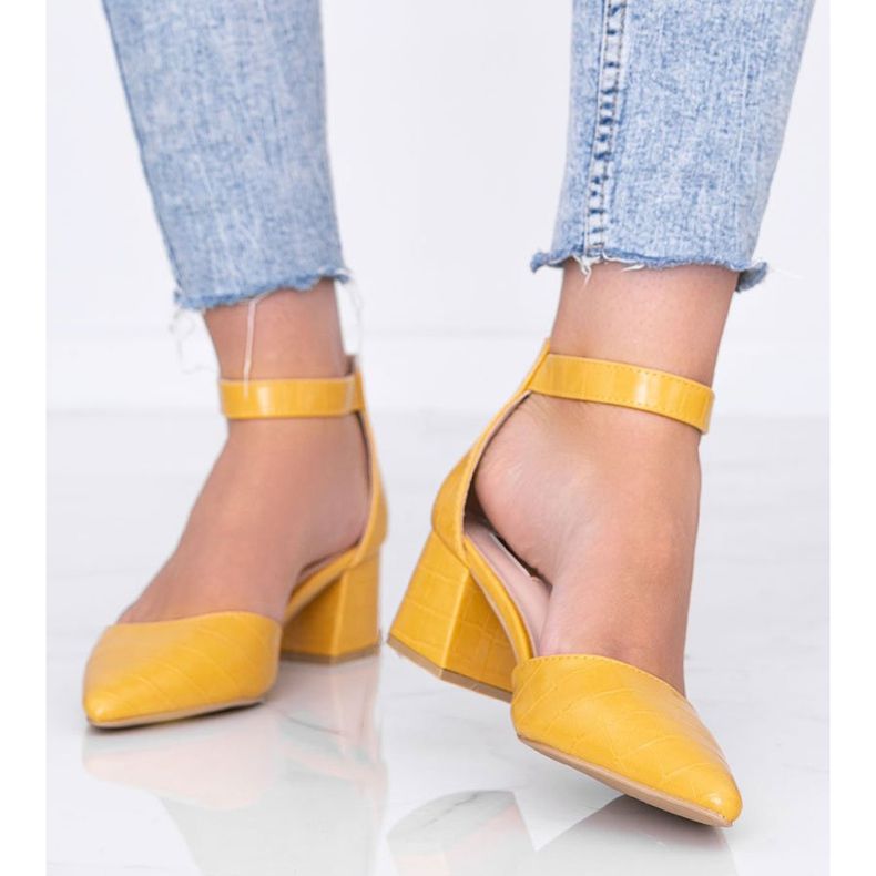 Senf-Shuttles auf einem Lindsey-Block gelb 1