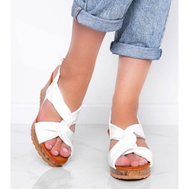 Weiße Sandalen mit Keilabsatz Buenos Aires 1