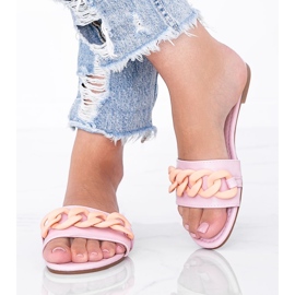 Rosa Hausschuhe mit Colorado-Kette 1