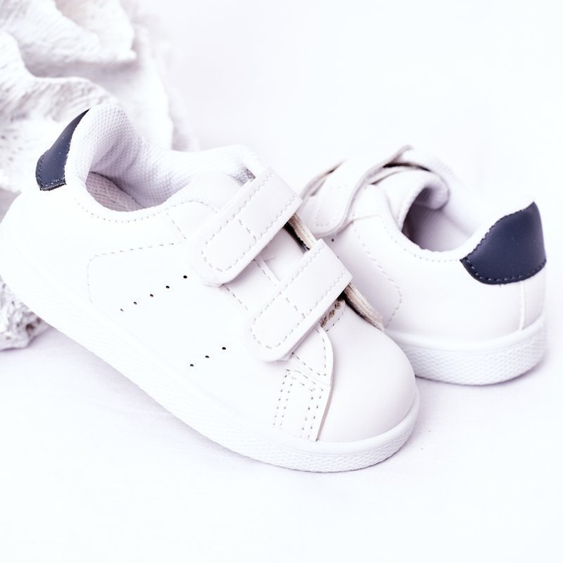 Kinderschuhe California in Weiß und Marineblau mit Klettverschluss 1
