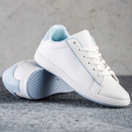 SHELOVET Niedrige Sneakers mit Öko-Leder weiß 1