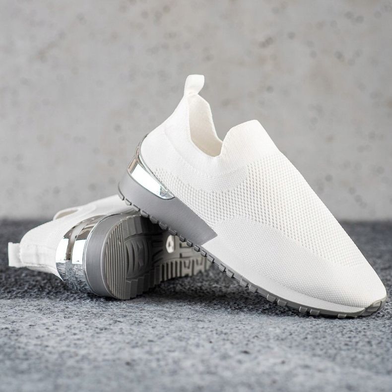 Renda Weiße durchbrochene Sneakers 1