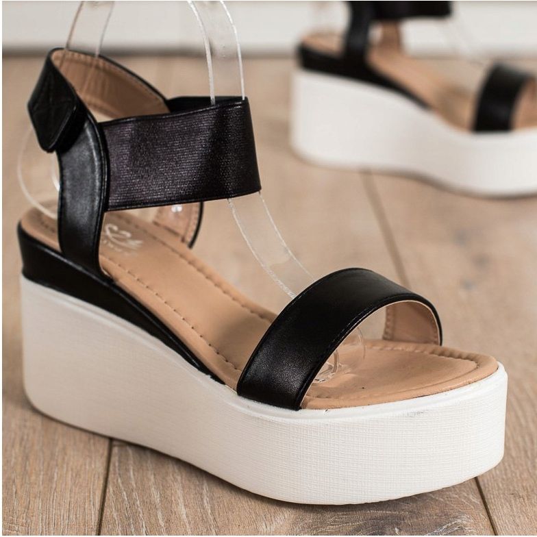 Small Swan Modische Keilsandalen schwarz 1